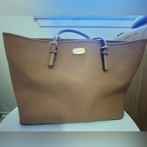 Michael Kors Jet Set Travel Medium Saffiano Leather Tote in Camel